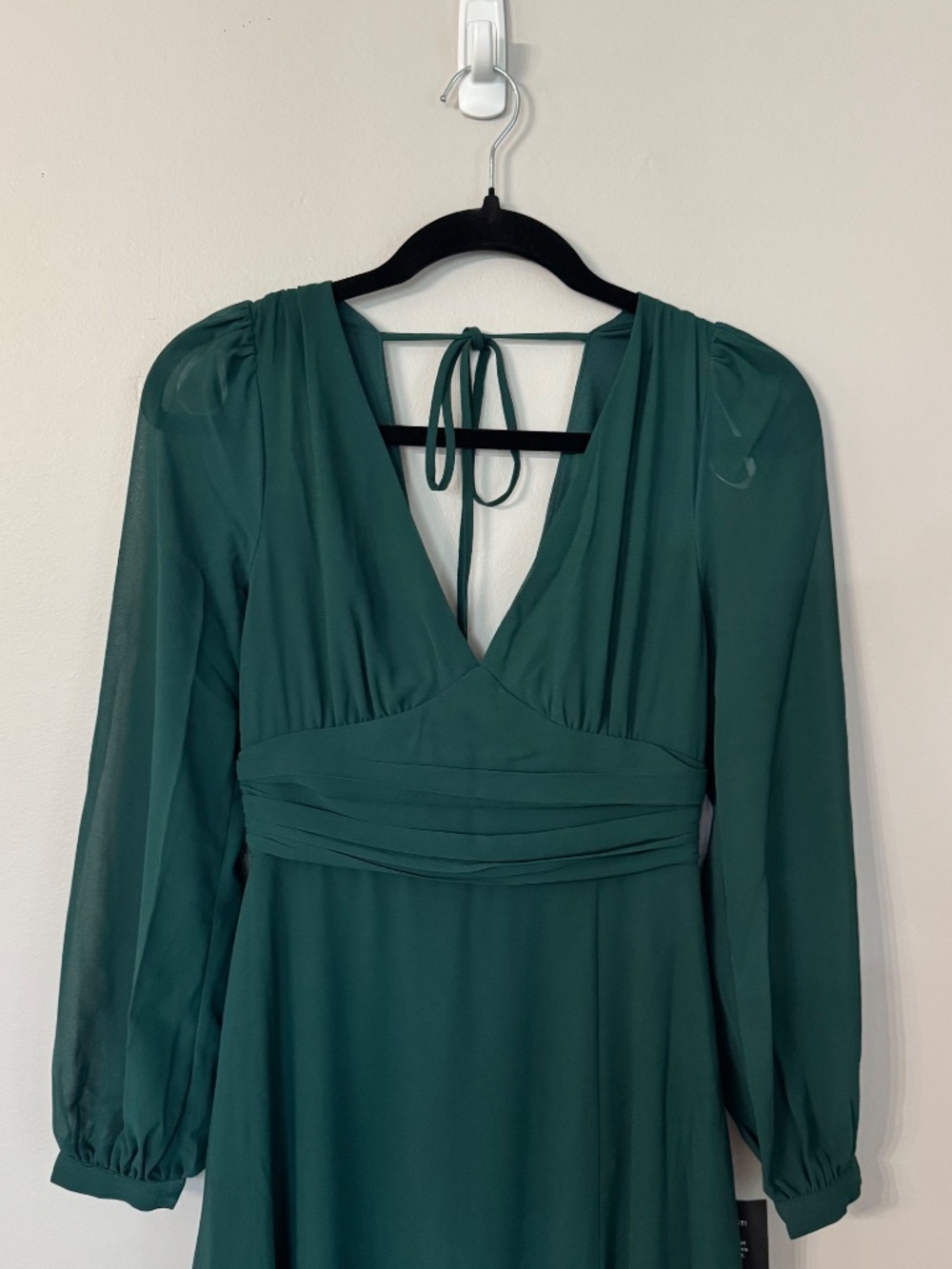 Lulus Women's Deep Green Long Sheer Sleeve V-Neck Peep Leg Maxi Dress Sz XS NWT - Picture 4 of 12
